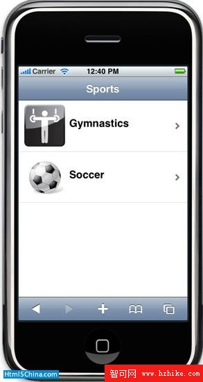 屏幕截圖，展示運行在 iPhone 模擬器上的離線 Web 應用程序：帶有 Gymnastics 和 Soccoer 選項的 Sports 應用程序